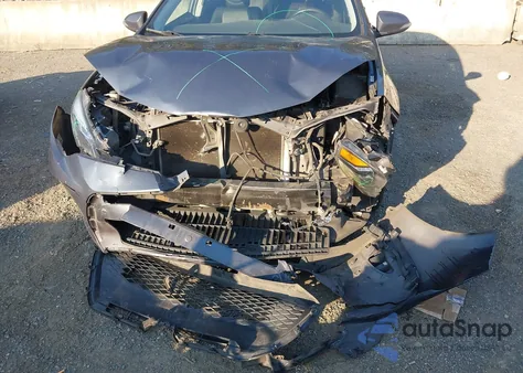 2017 Toyota Corolla Se z USA, uszkodzony, nr VIN 2T1BURHE8HC765038